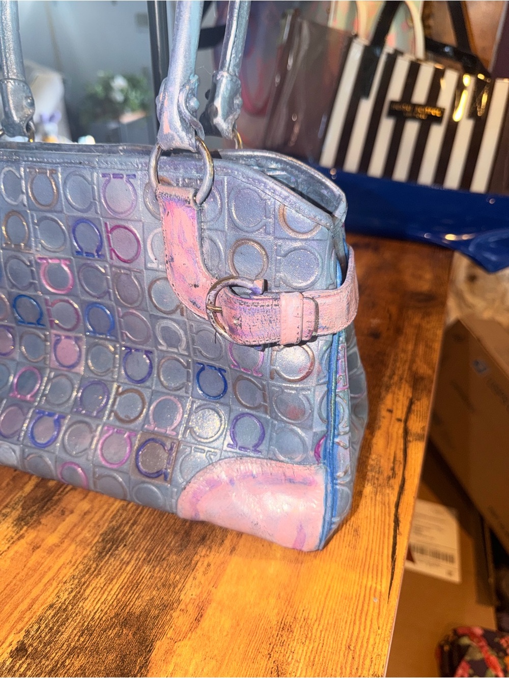 Salvatore Ferragamo one of a kind!! color changing iridescent! - Picture 4 of 9